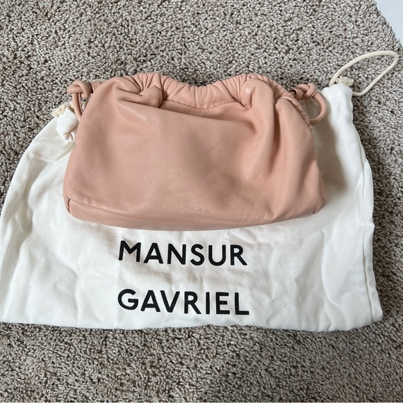 Mansur Gavriel Mini Lambskin Cloud Clutch Bag Color Puff - Picture 4 of 9